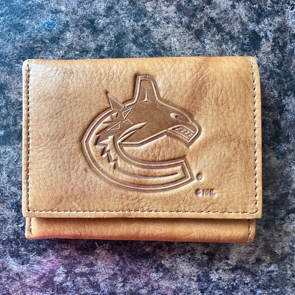 Canucks Tan Leather Wallet